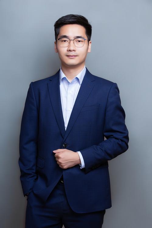 冉云华 艺术总监 & 首席设计师